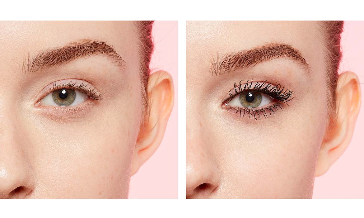 Antes y después de aplicar la máscara de pestañas Lash Paradise Extra Black de L’Oréal Paris.